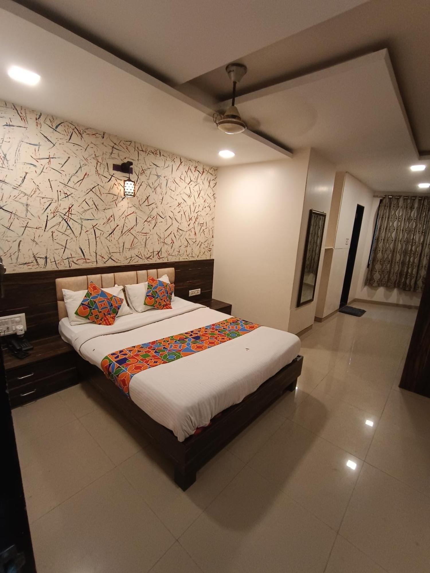Airport-intl Airport Near To Airport & Bkc Us Consulate * Mumbai