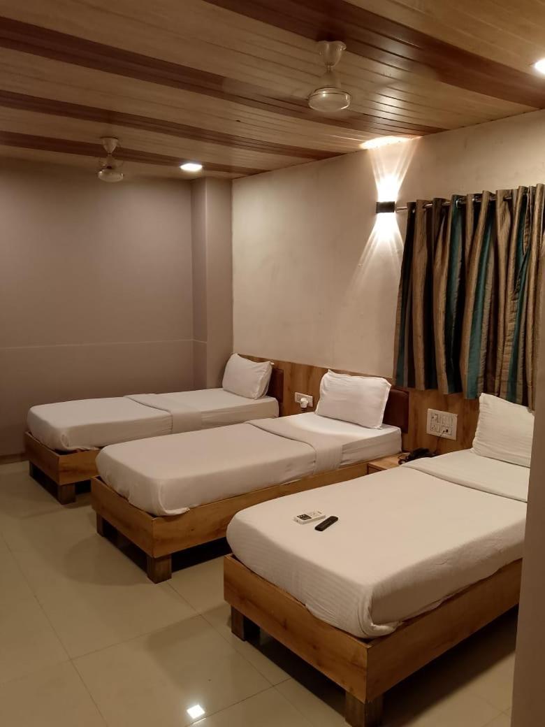 Airport-intl Airport Near To Airport & Bkc Us Consulate