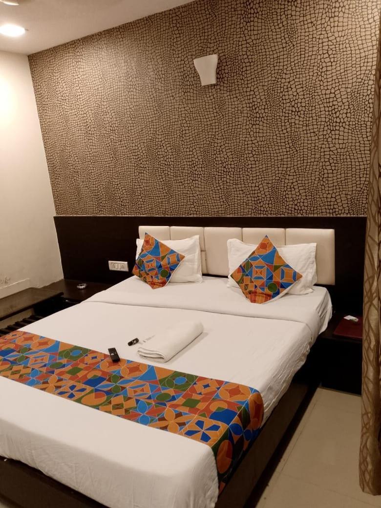 Airport-intl Airport Near To Airport & Bkc Us Consulate Guest house Mumbai
