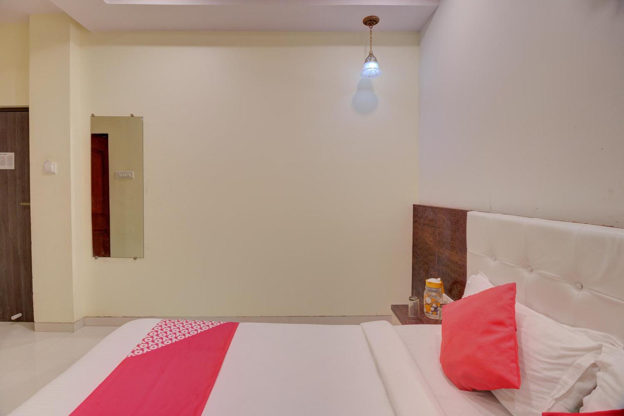 Hotel O Royal Orbit Mumbai