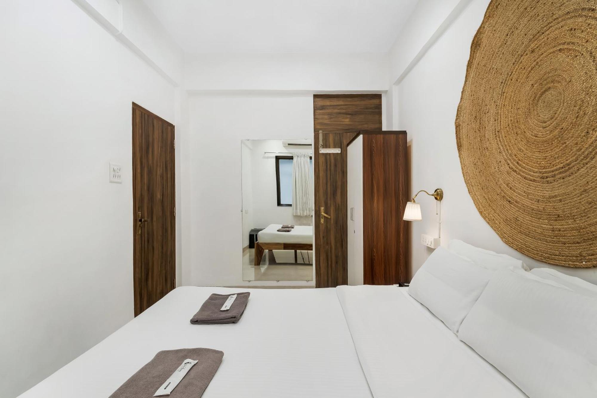 Earthy 1bhk Bandra W By The Company Apartment