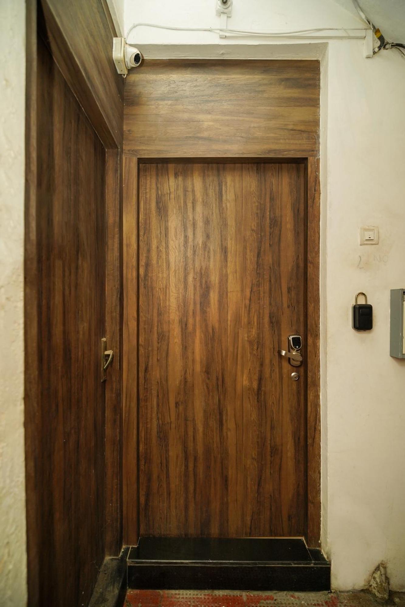 Apartment Earthy 1bhk Bandra W By The Company *