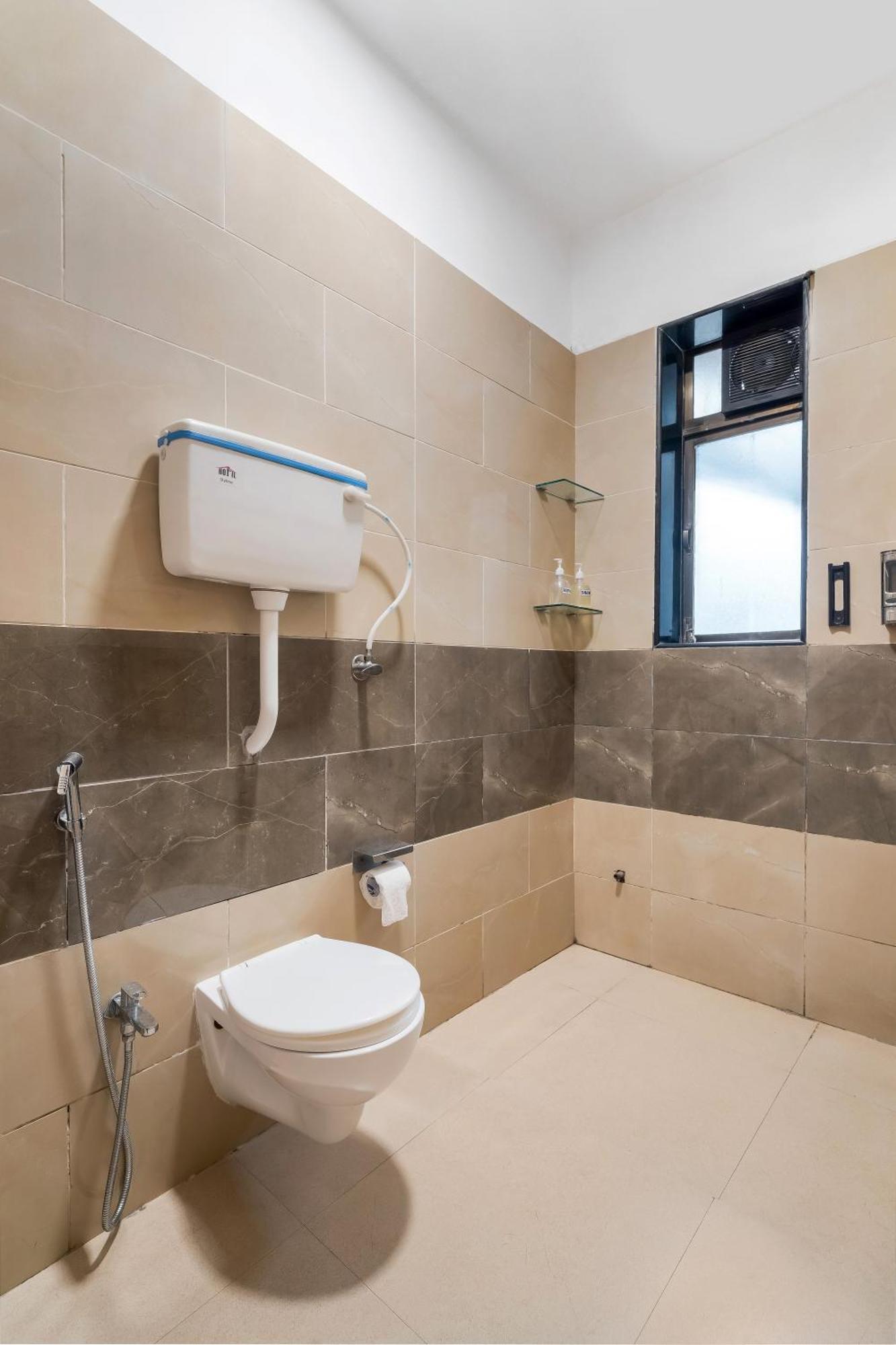 Earthy 1bhk Bandra W By The Company Apartment *