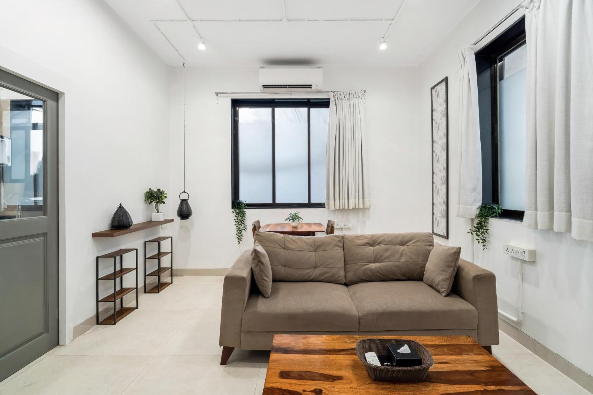 Earthy 1bhk Bandra W By The Company * Mumbai