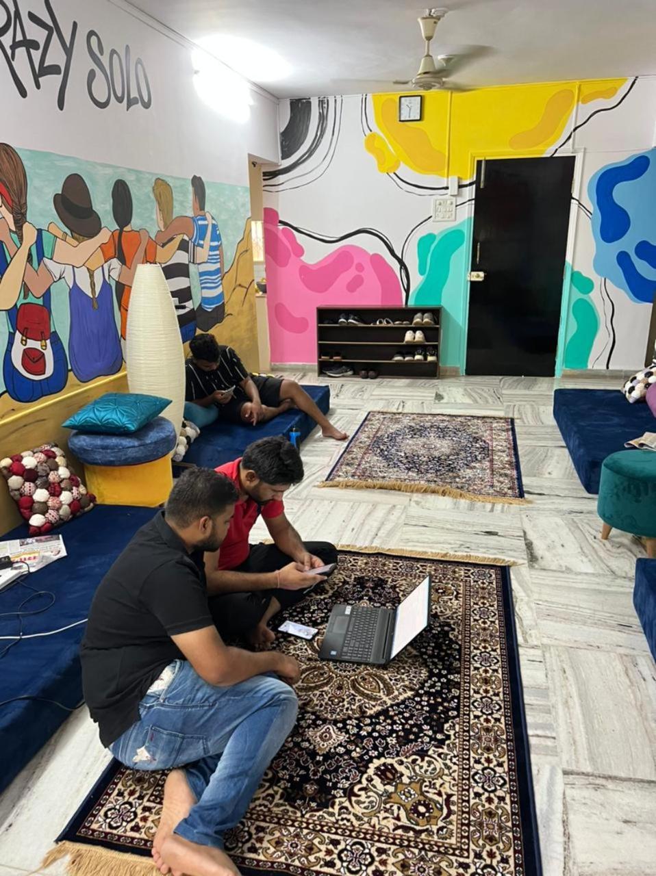 Krazyhostel