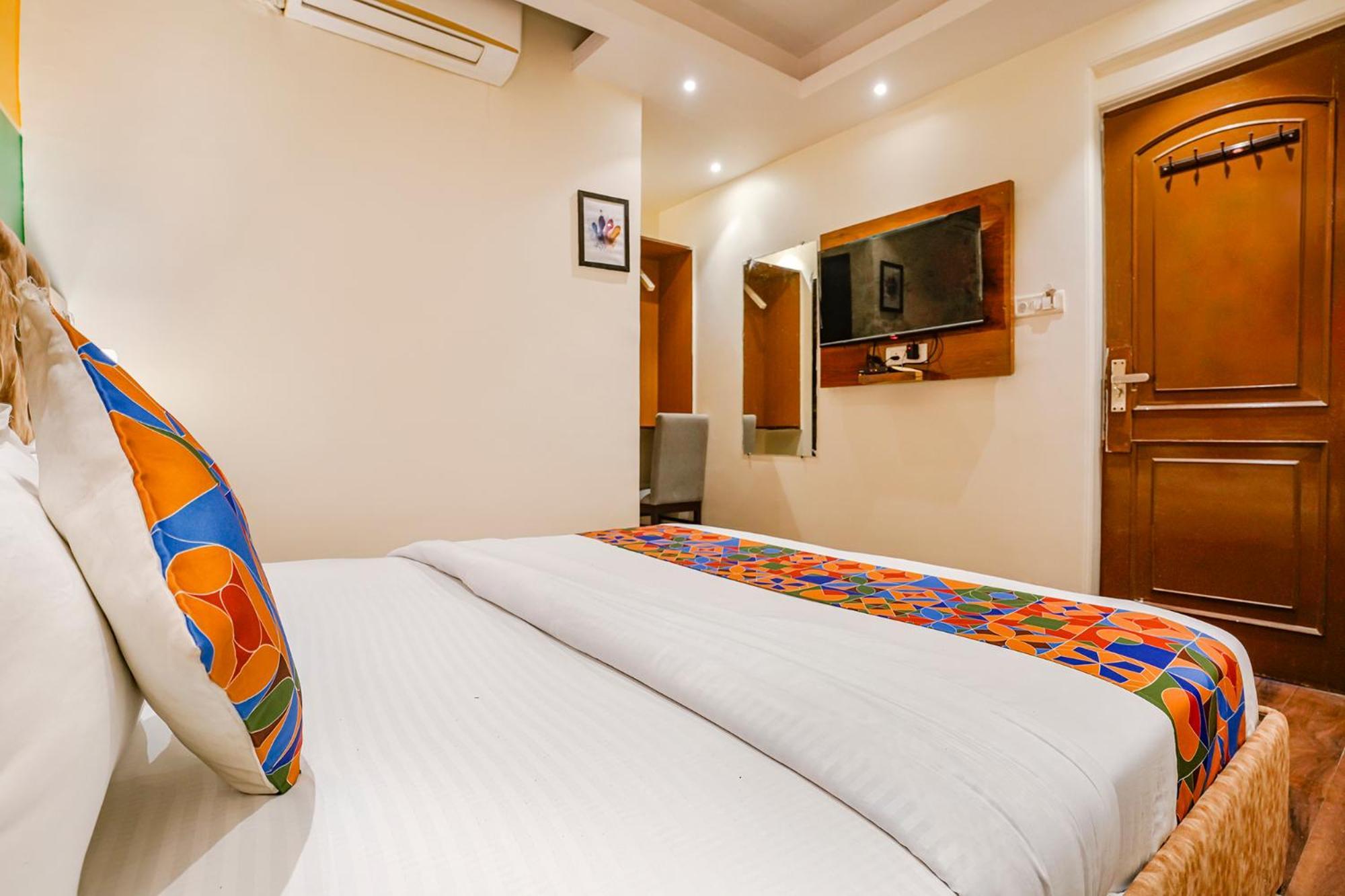 Fabhotel Twigo
