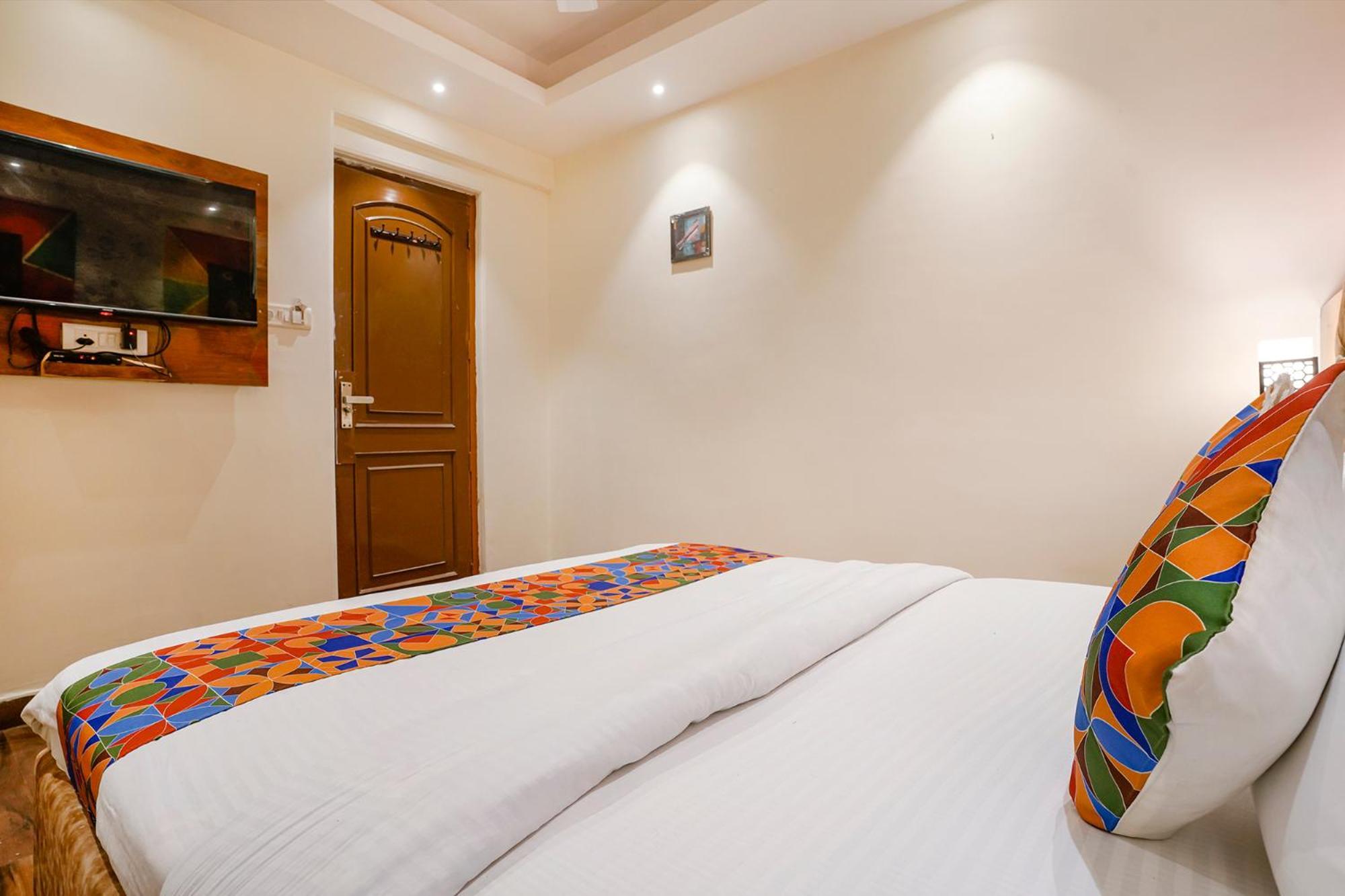 Fabhotel Twigo Hotel