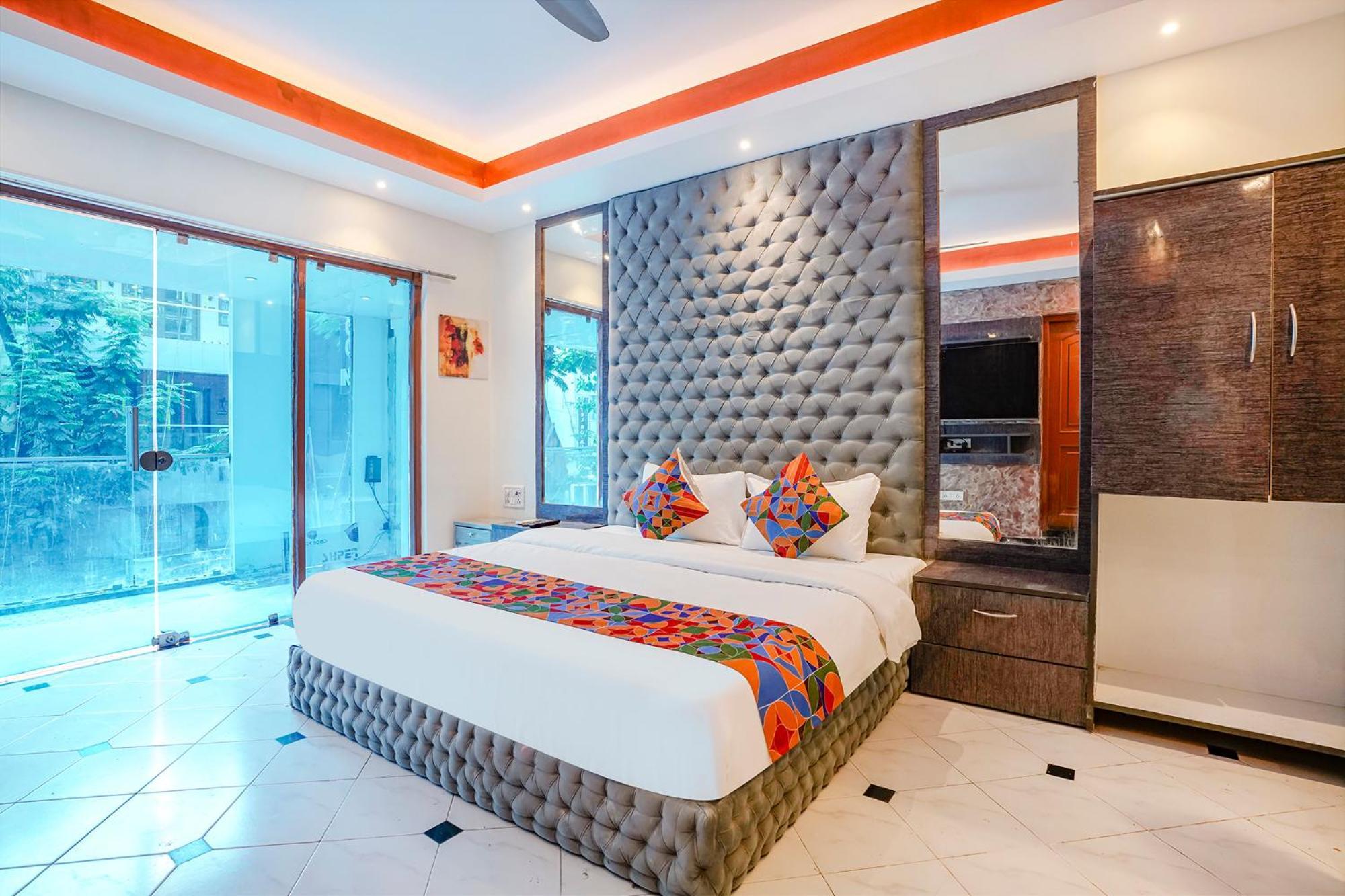 Fabhotel Twigo