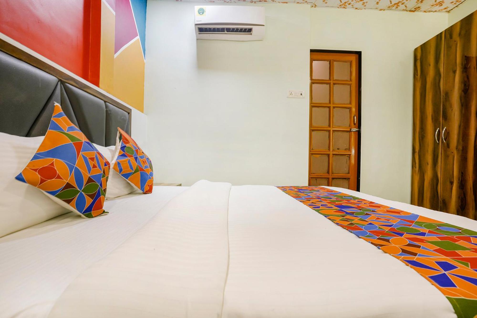 Fabhotel Twigo Hotel