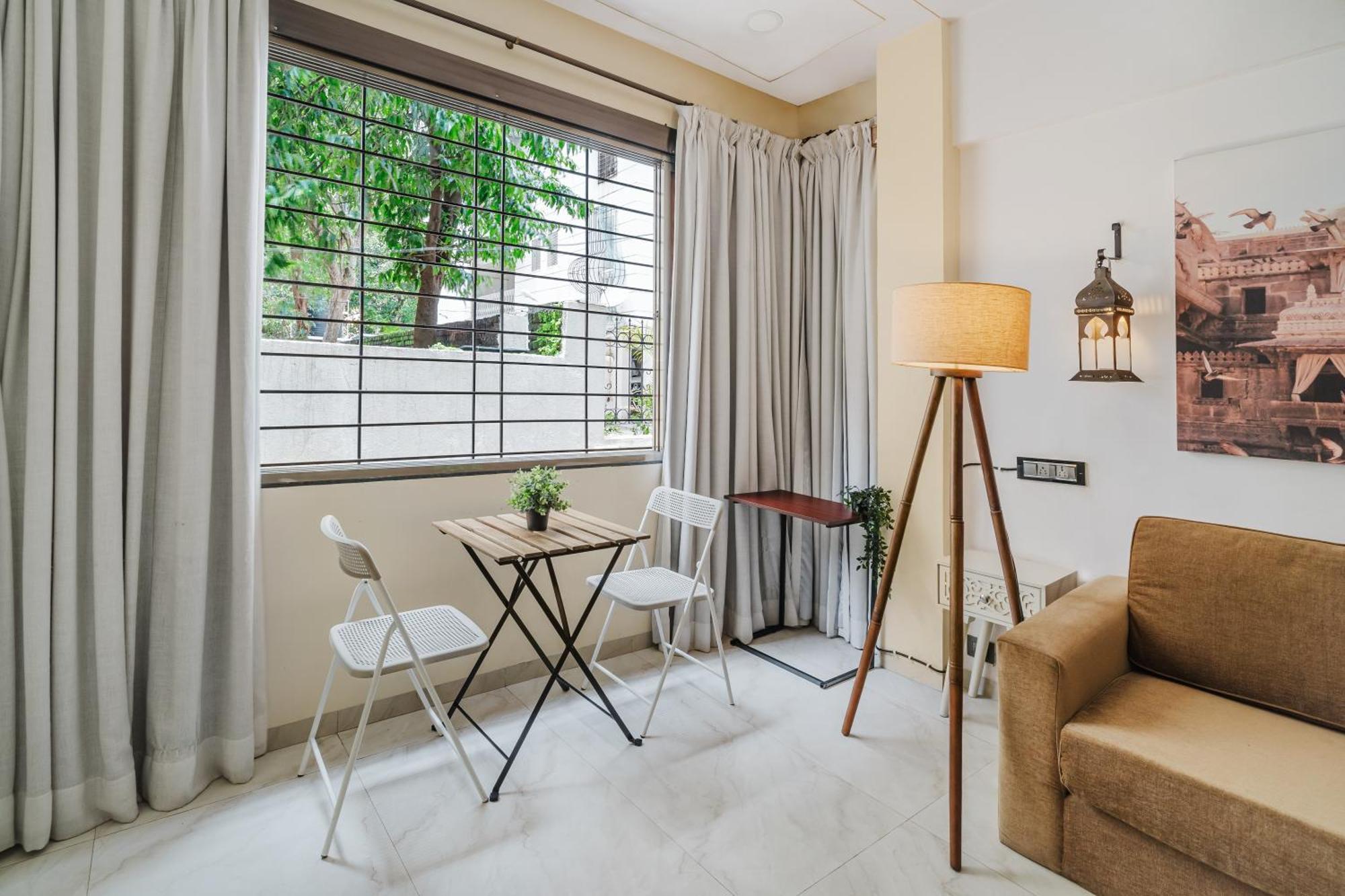 Oak 1bhk Bandra W By The Company * Mumbai