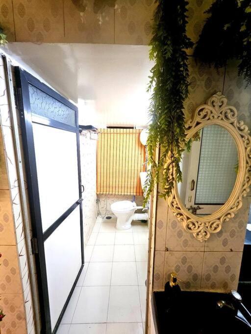 The Pali Nook, Cozy Bandra Escape Apartment