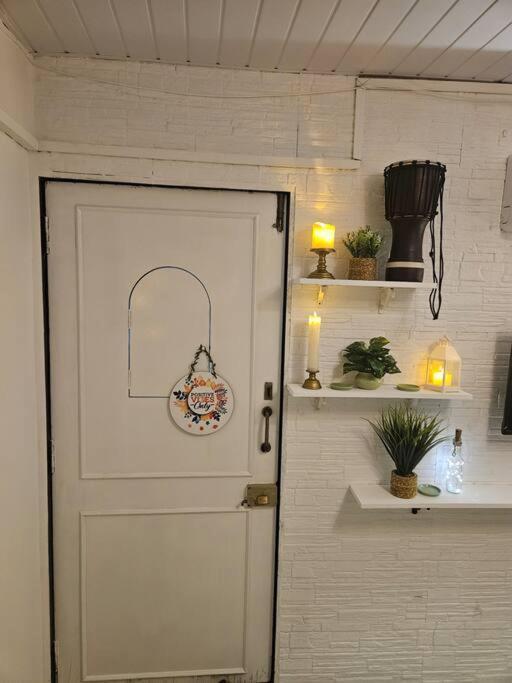 The Pali Nook, Cozy Bandra Escape Apartment *