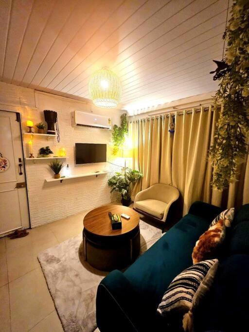The Pali Nook, Cozy Bandra Escape *