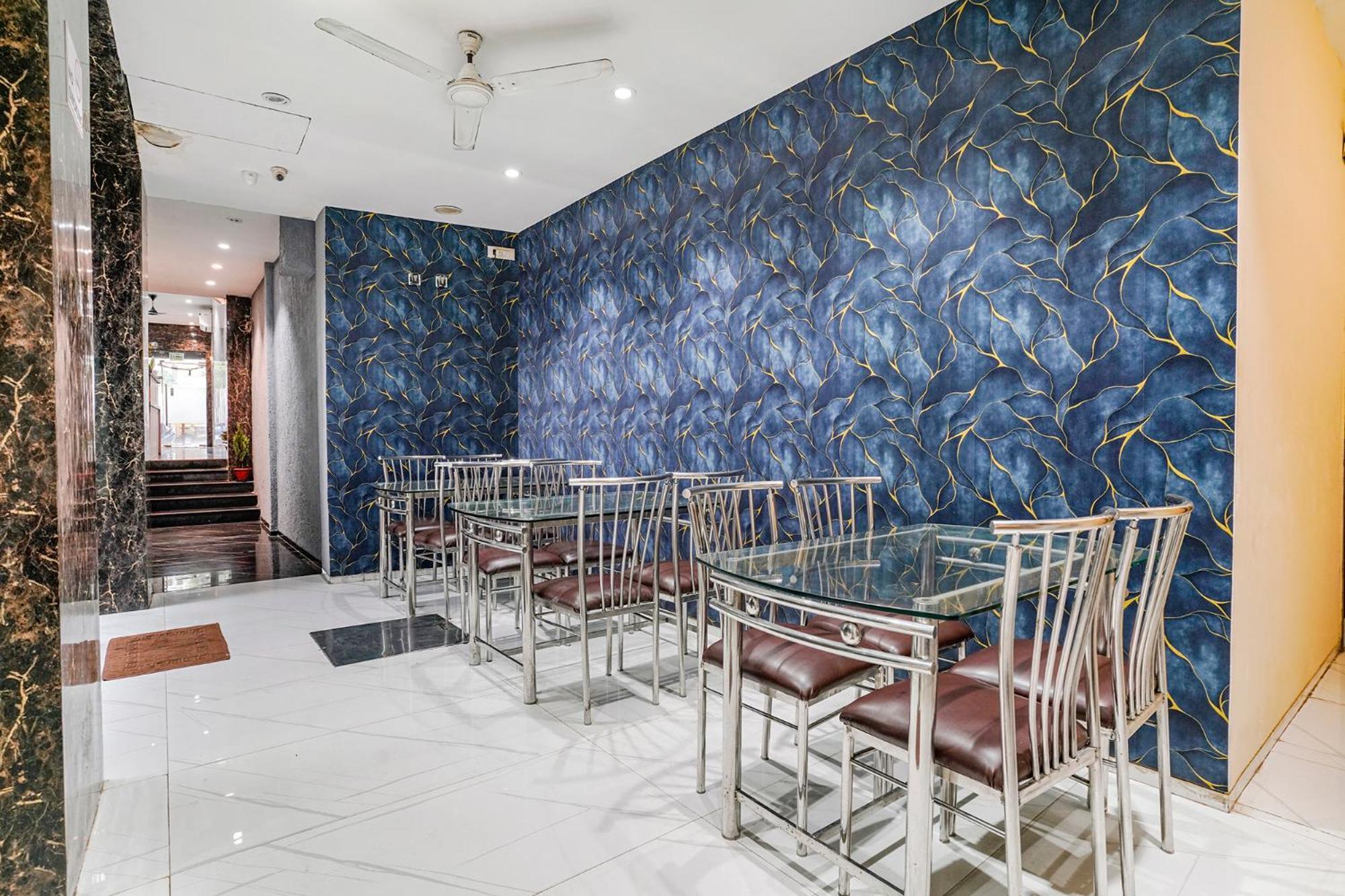 Hotel Fabhotel Powai