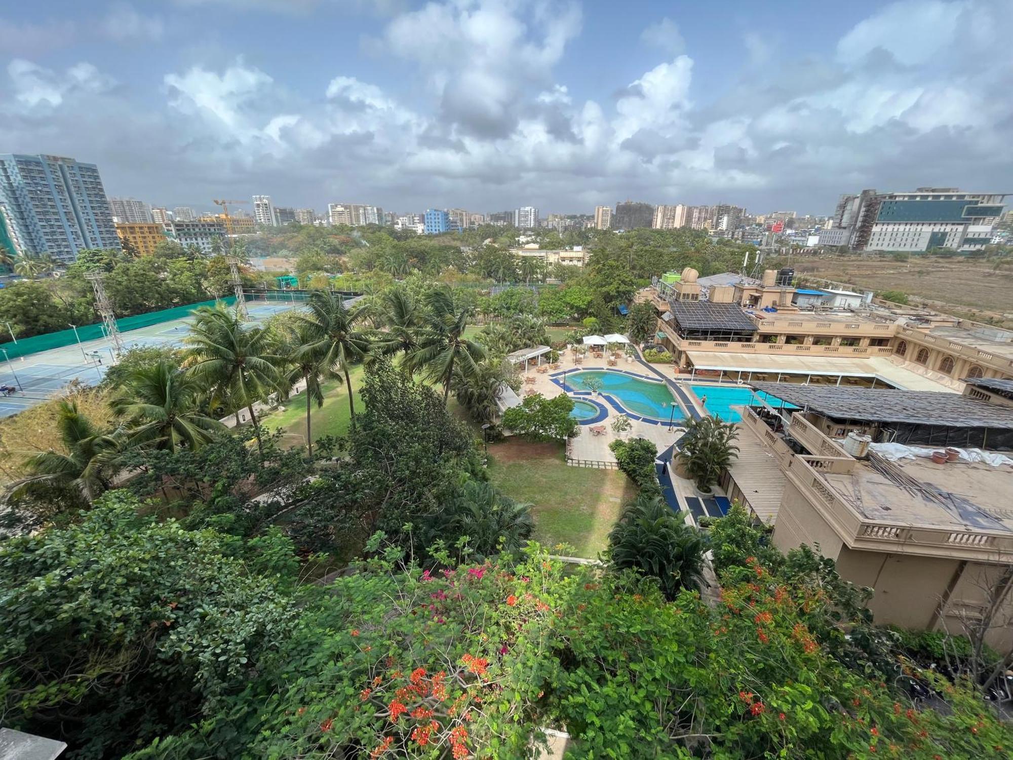 Homestay Shared In Building In Upper Juhu Mumbai