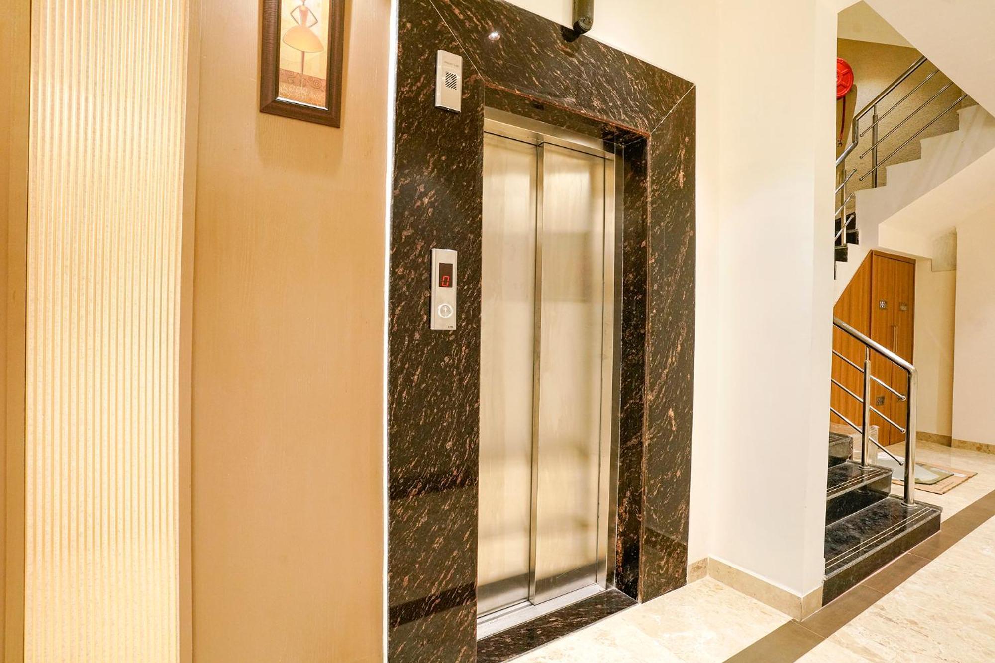 Fabhotel Status Residency Hotel 3*