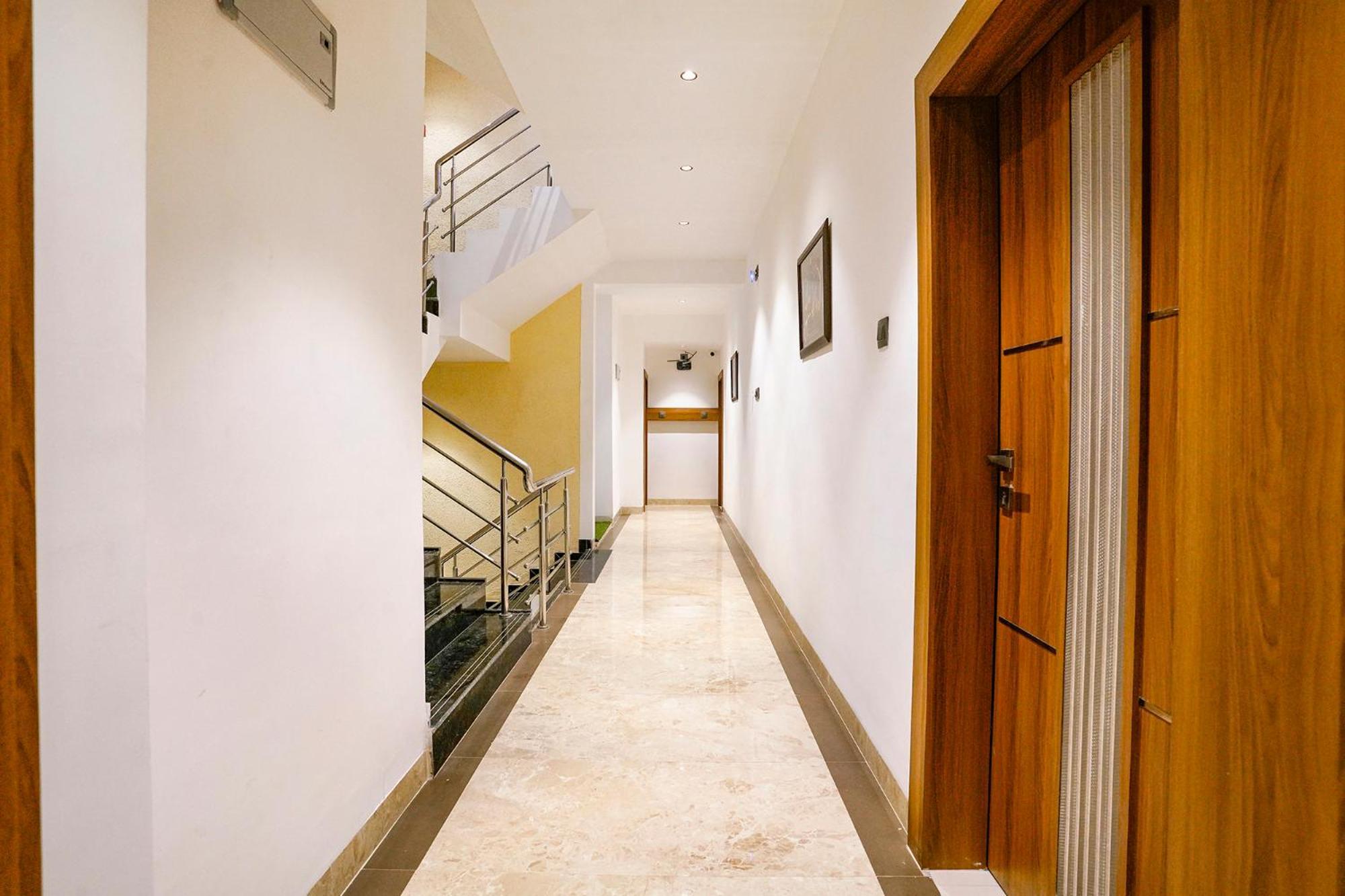 Hotel Fabhotel Status Residency 3*