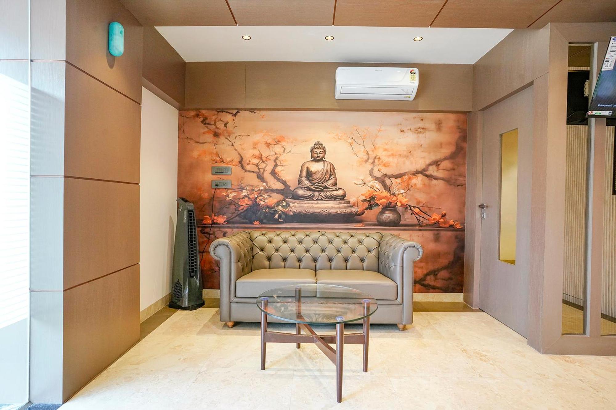 Hotel Fabhotel Status Residency 3*
