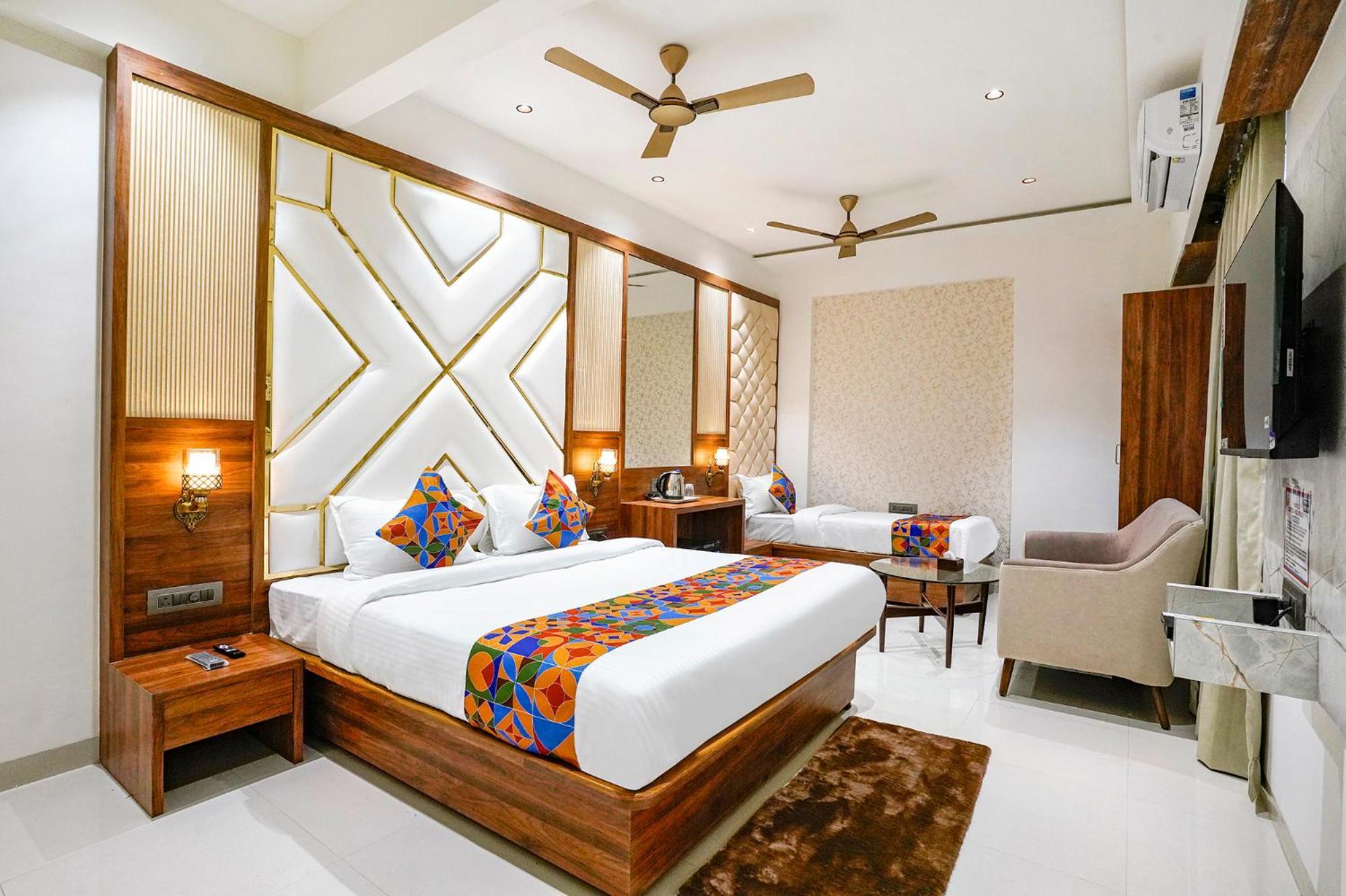 Hotel Fabhotel Status Residency Mumbai