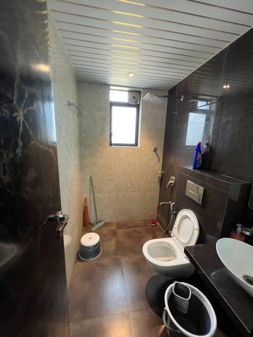 Stayhaven Starmount 4bhk & Pool *