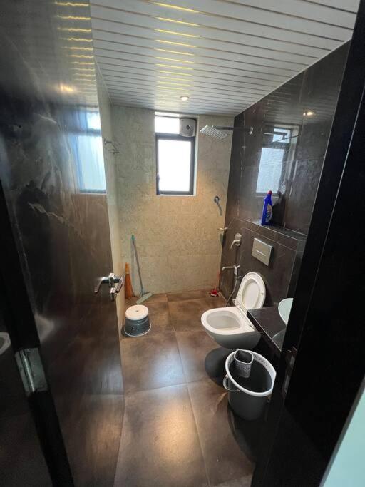 Stayhaven Starmount 4bhk & Pool * Mumbai