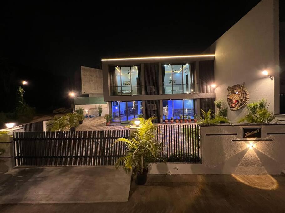 Stayhaven Starmount 4bhk & Pool