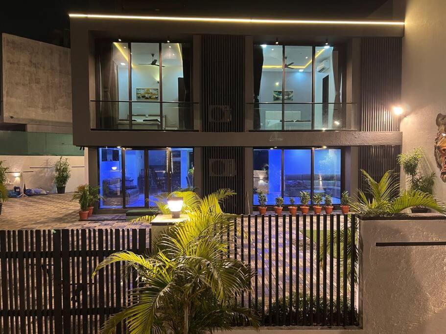 Stayhaven Starmount 4bhk & Pool *