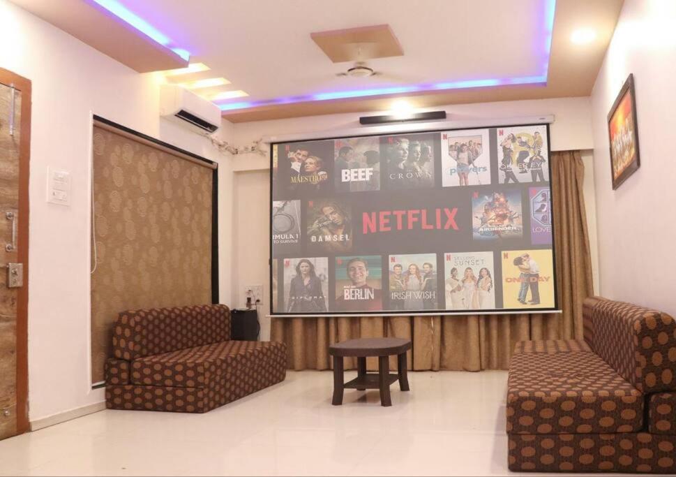 Stayhaven Aqua With Pvt Theatre & Pool Villa Mumbai