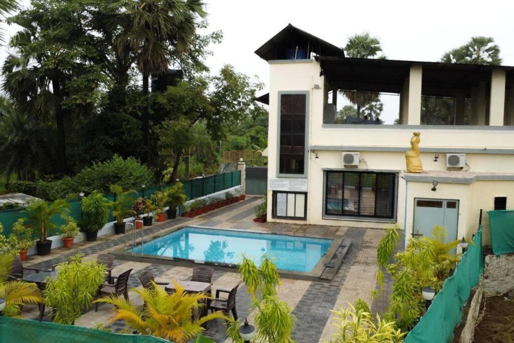 Villa Stayhaven Aqua With Pvt Theatre & Pool Mumbai
