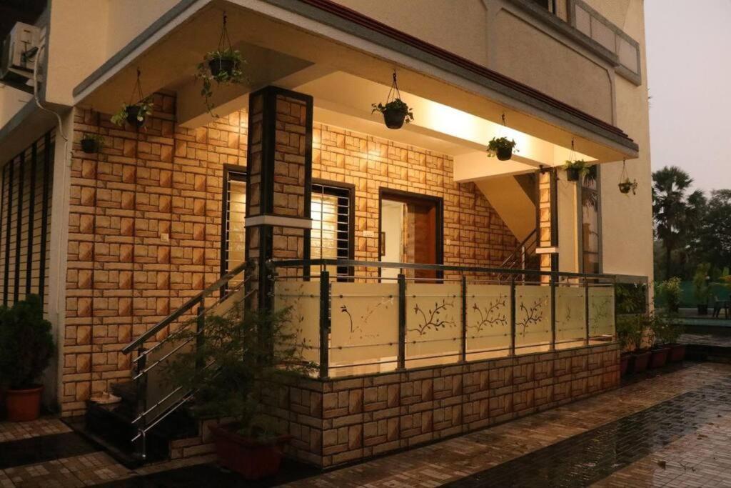 Villa Stayhaven Aqua With Pvt Theatre & Pool Mumbai
