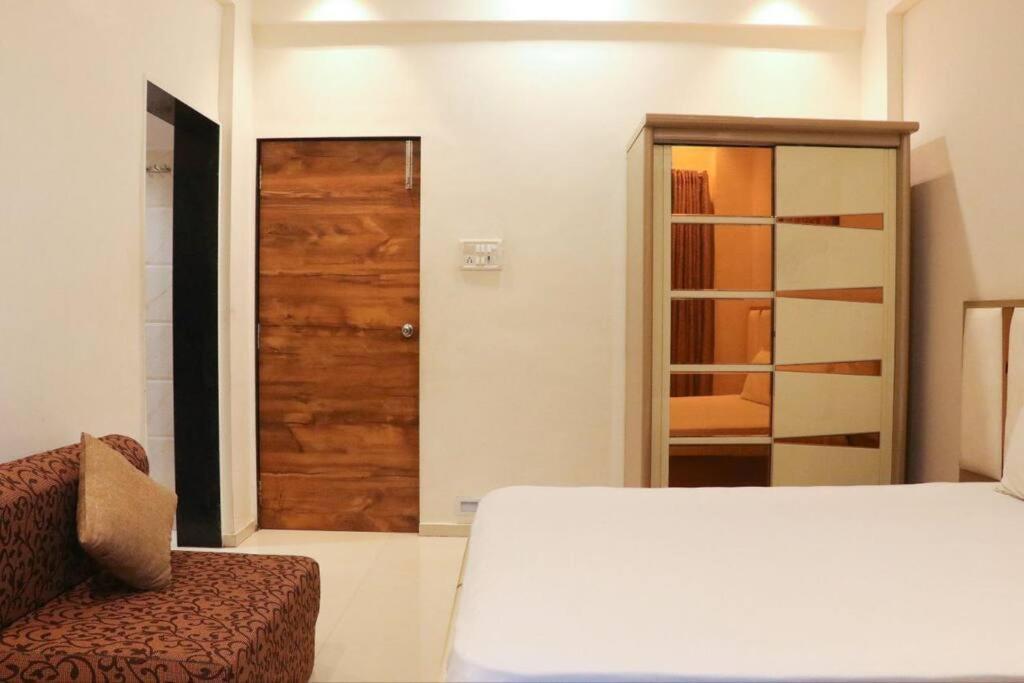 Stayhaven Aqua With Pvt Theatre & Pool Villa