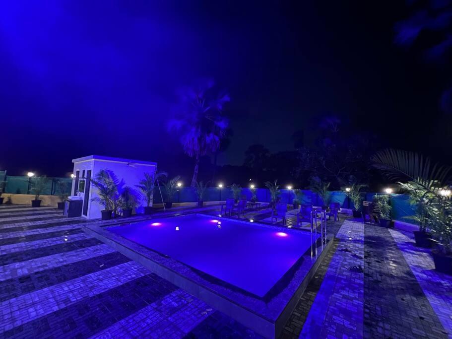 Villa Stayhaven Aqua With Pvt Theatre & Pool Mumbai