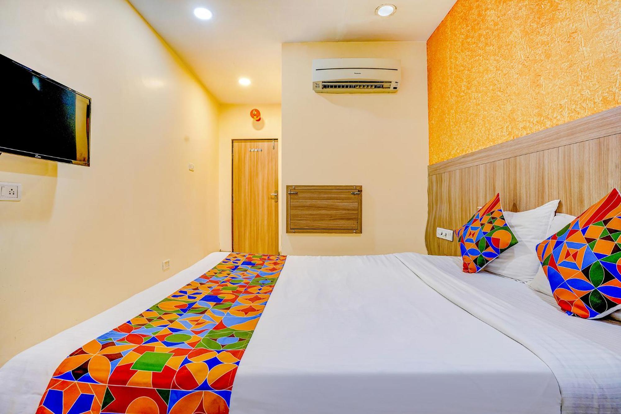Fabexpress Prakash - Nr International Airport