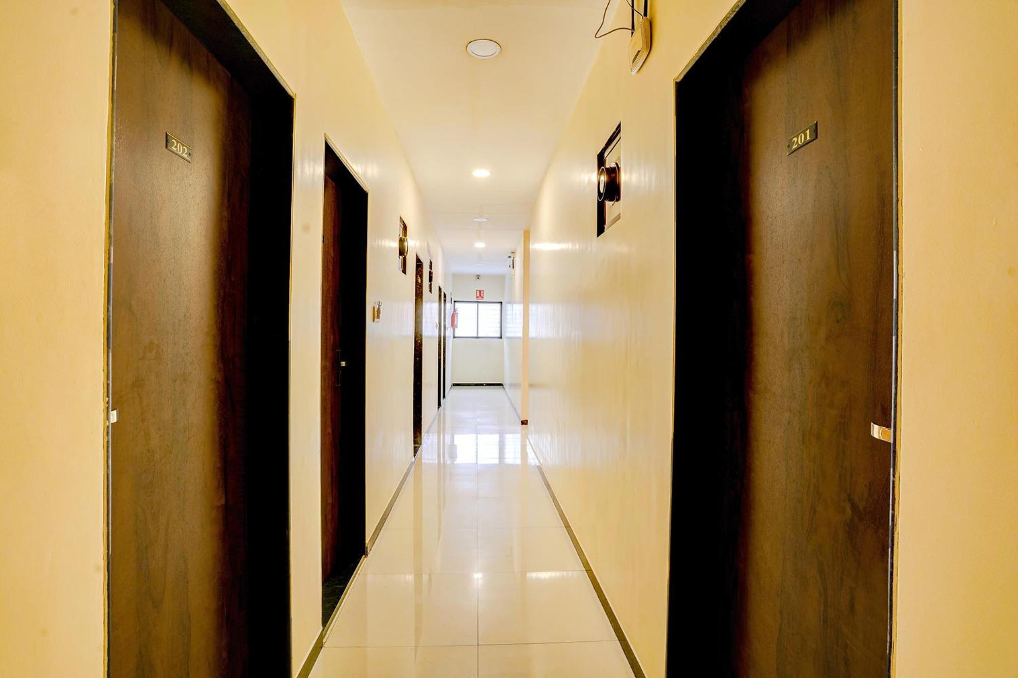 Fabexpress Prakash - Nr International Airport Mumbai