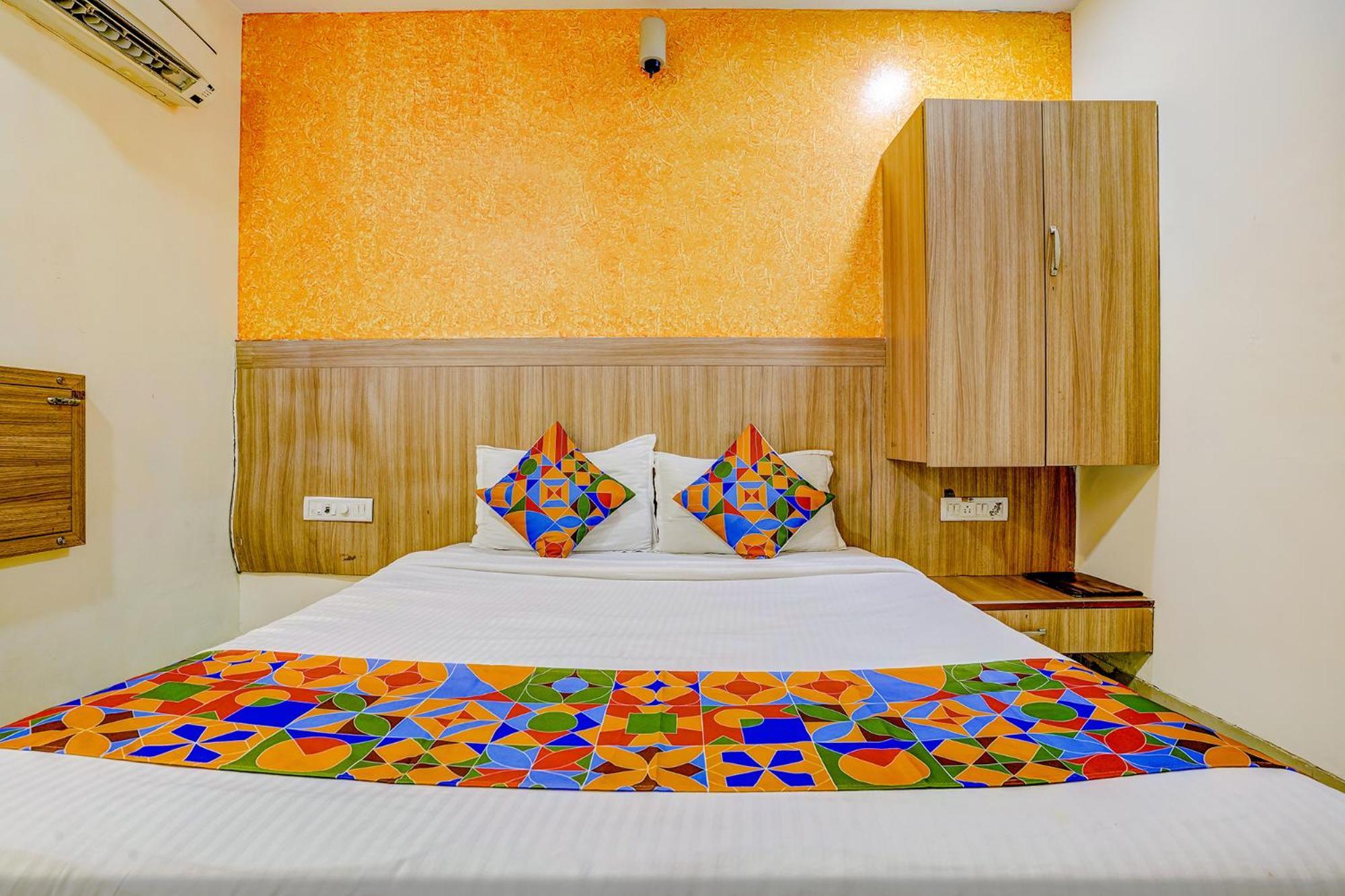 Fabexpress Prakash - Nr International Airport