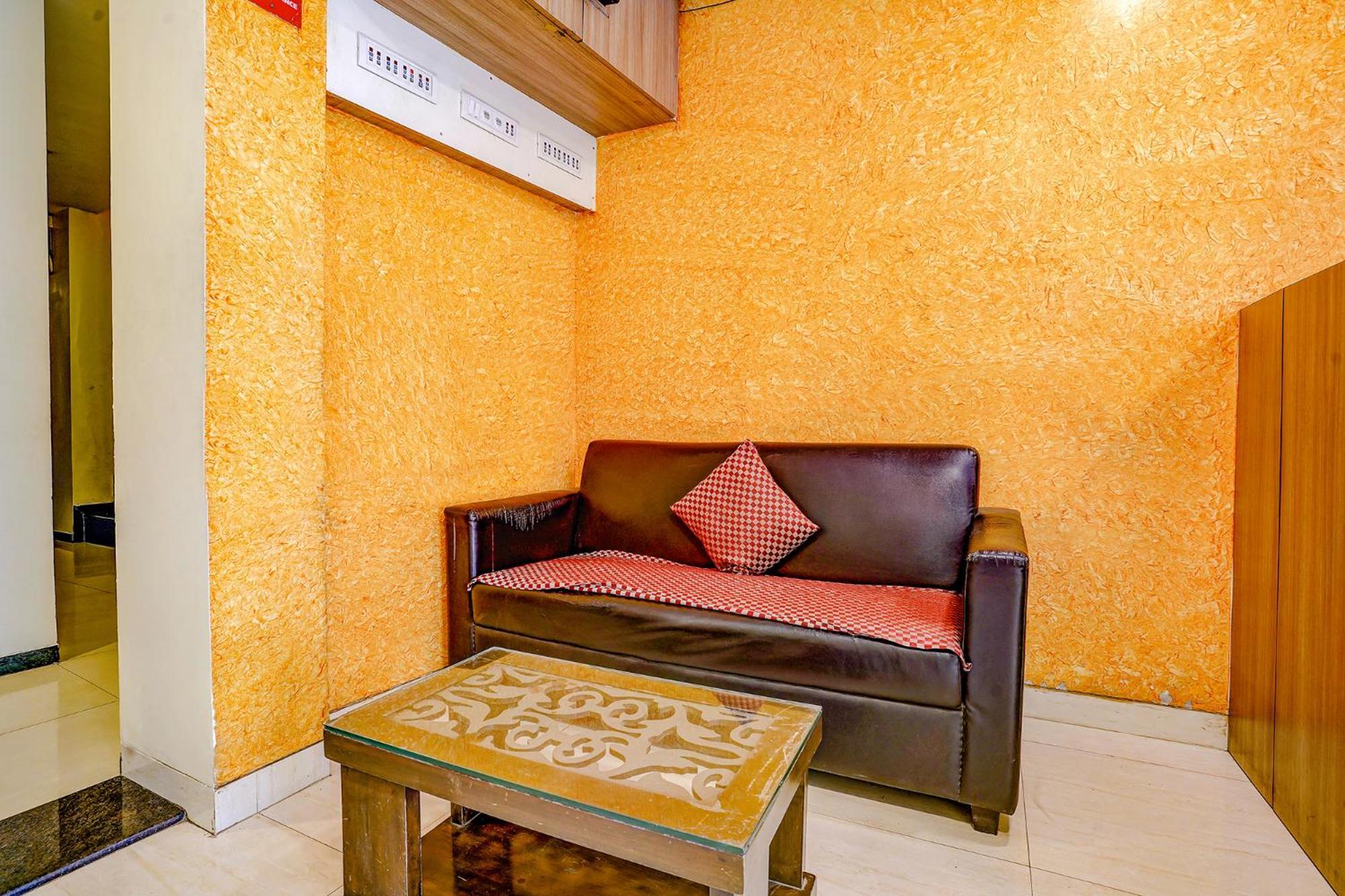 Fabexpress Prakash - Nr International Airport Hotel