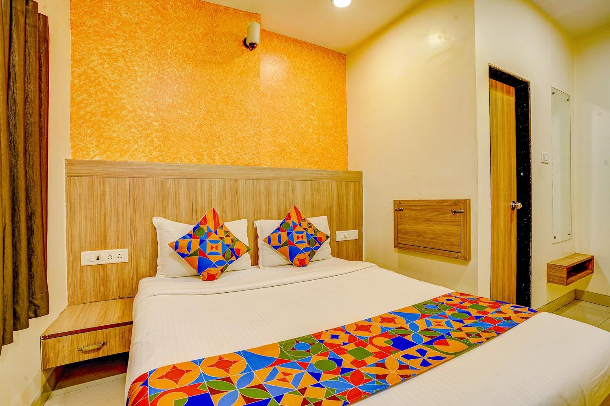 Fabexpress Prakash - Nr International Airport Hotel Mumbai