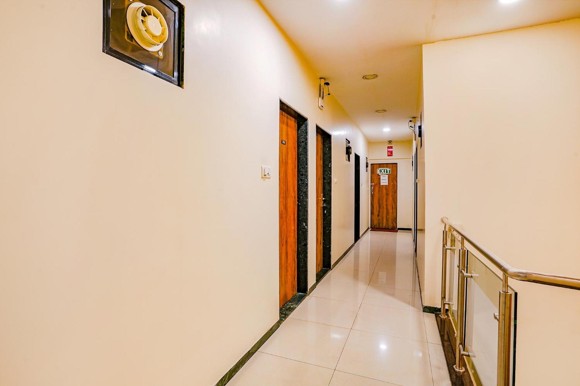 Fabexpress Prakash - Nr International Airport Hotel Mumbai
