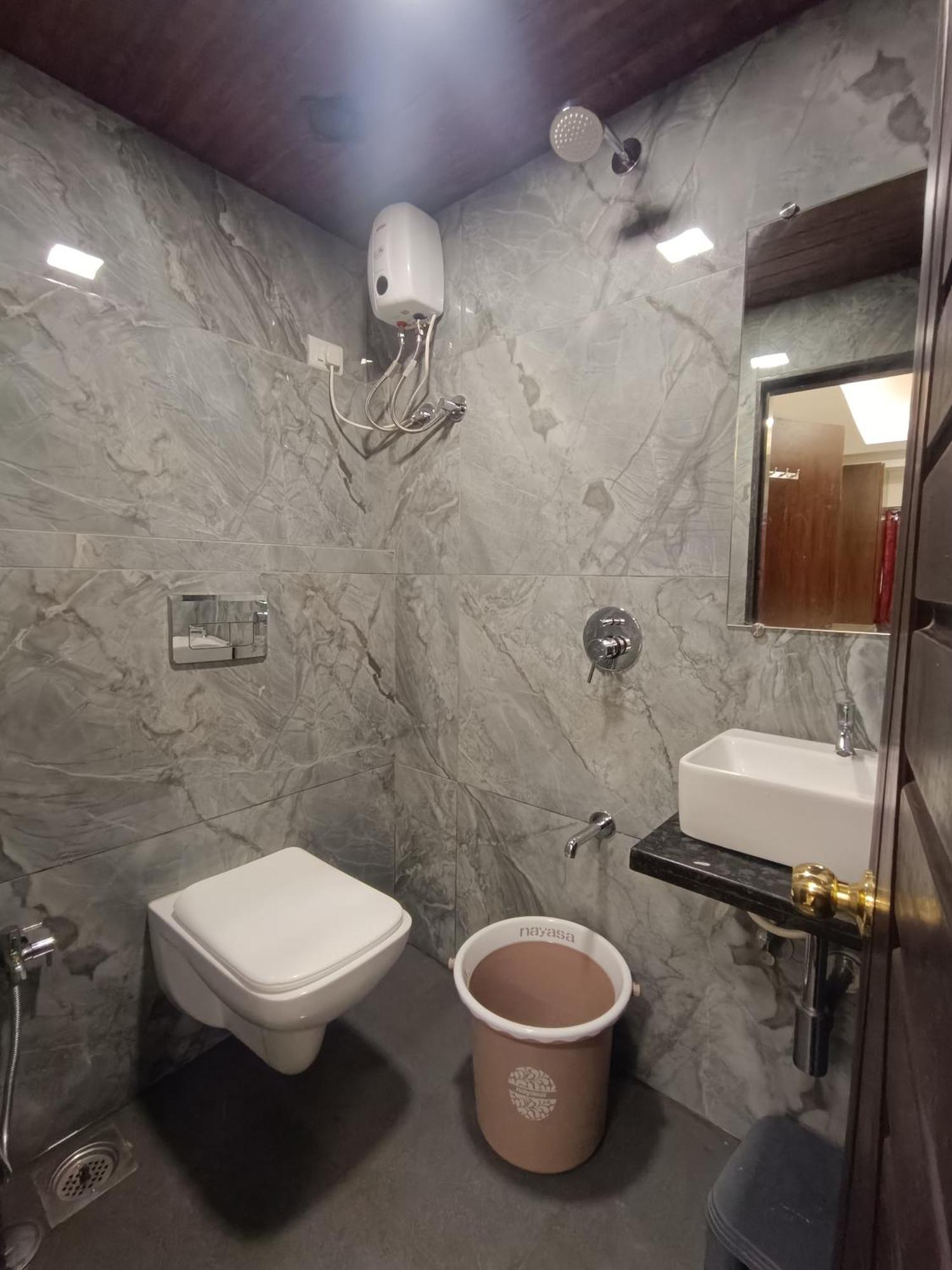Hotel Ar Residency