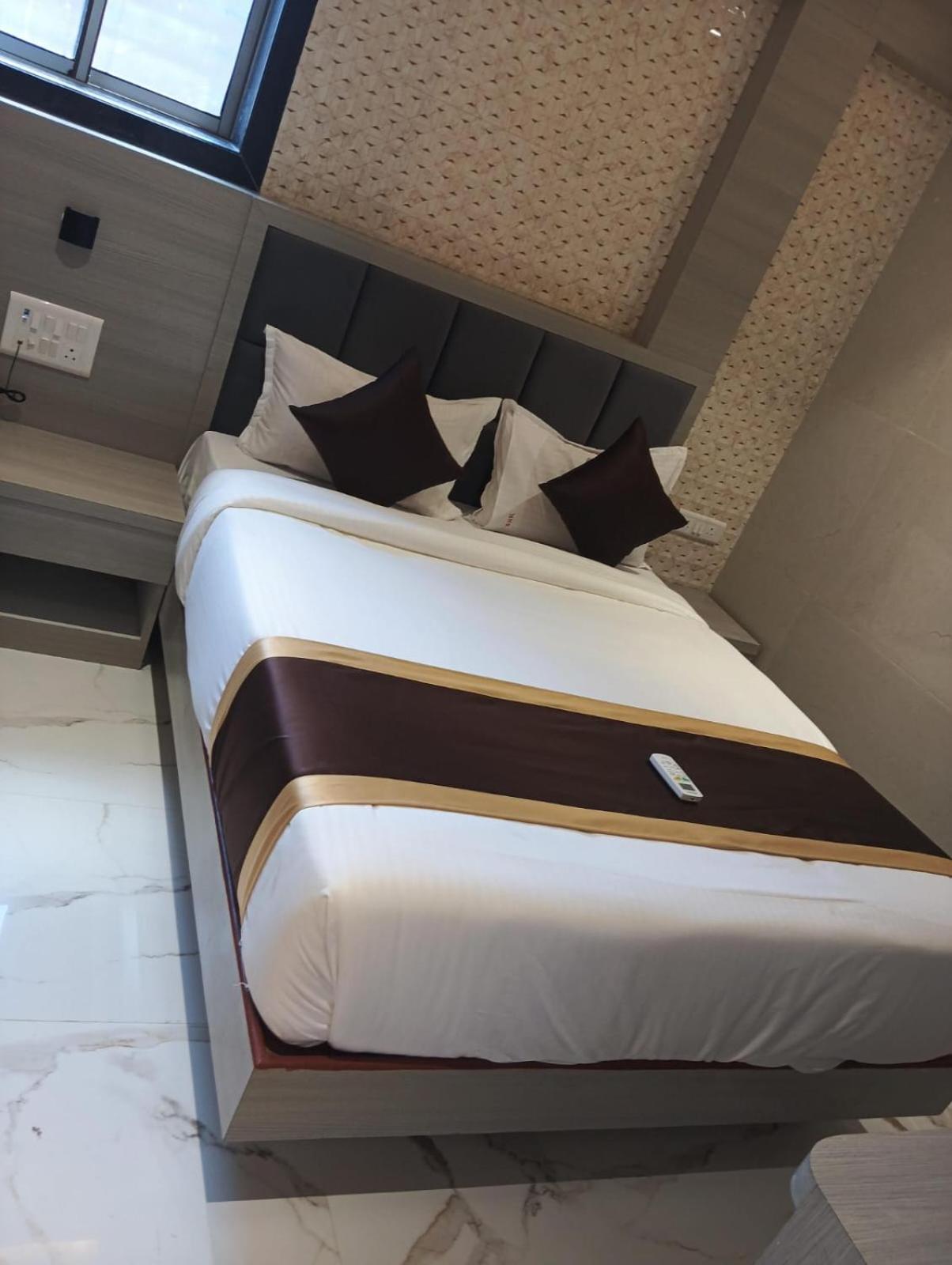 Regal Residency 3*