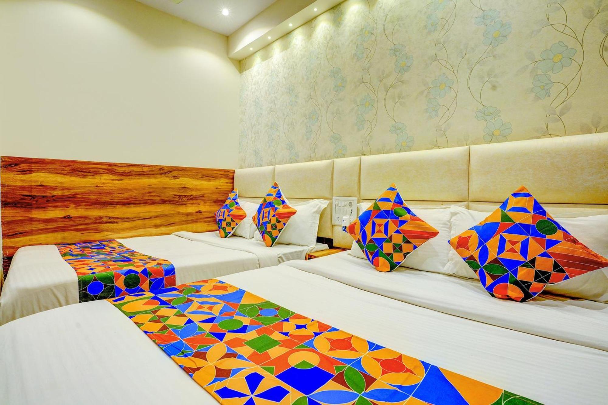 Hotel Fabhotel Indore Palace 4*