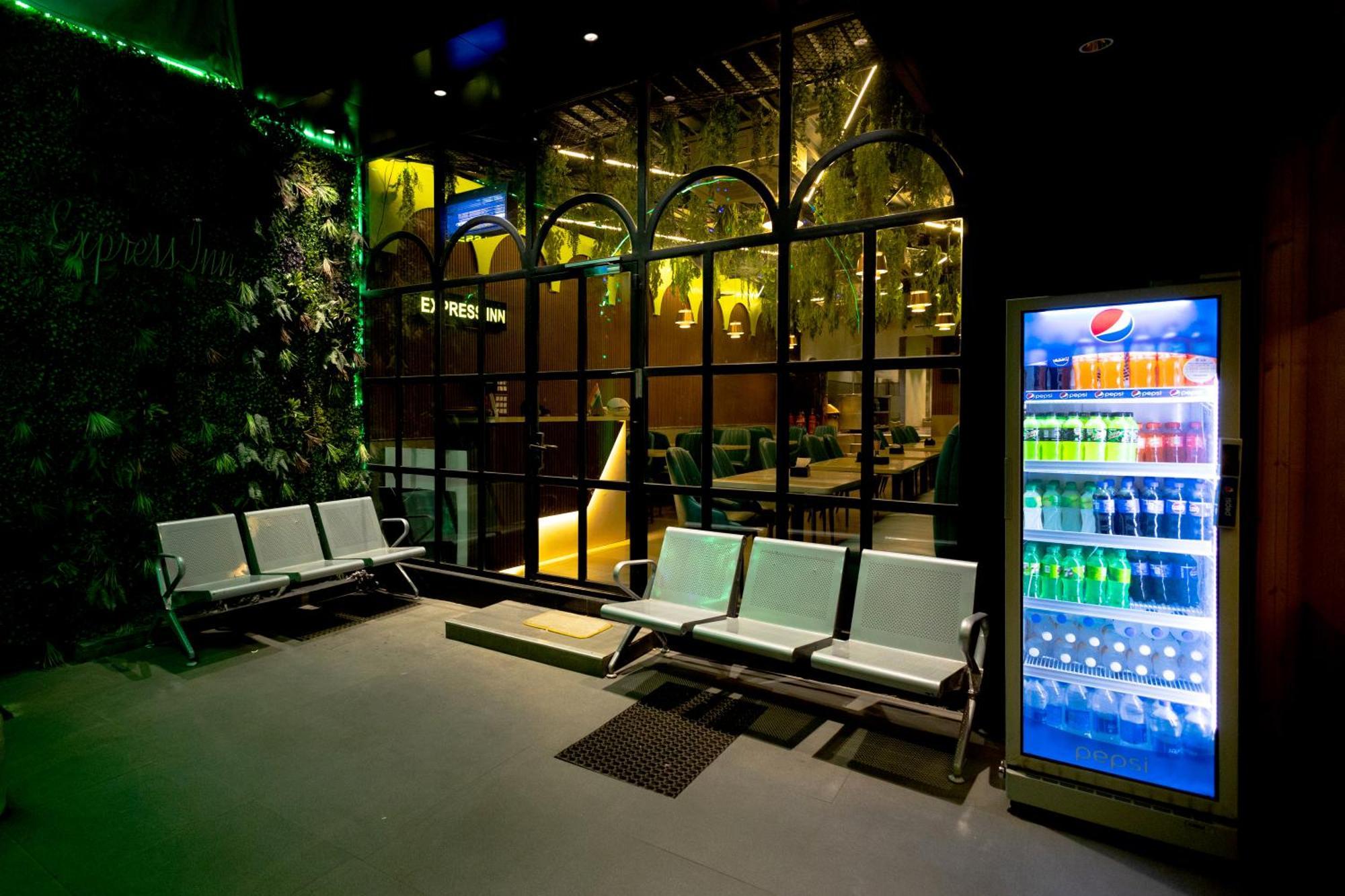 Golden Tulipz Hotel 3*