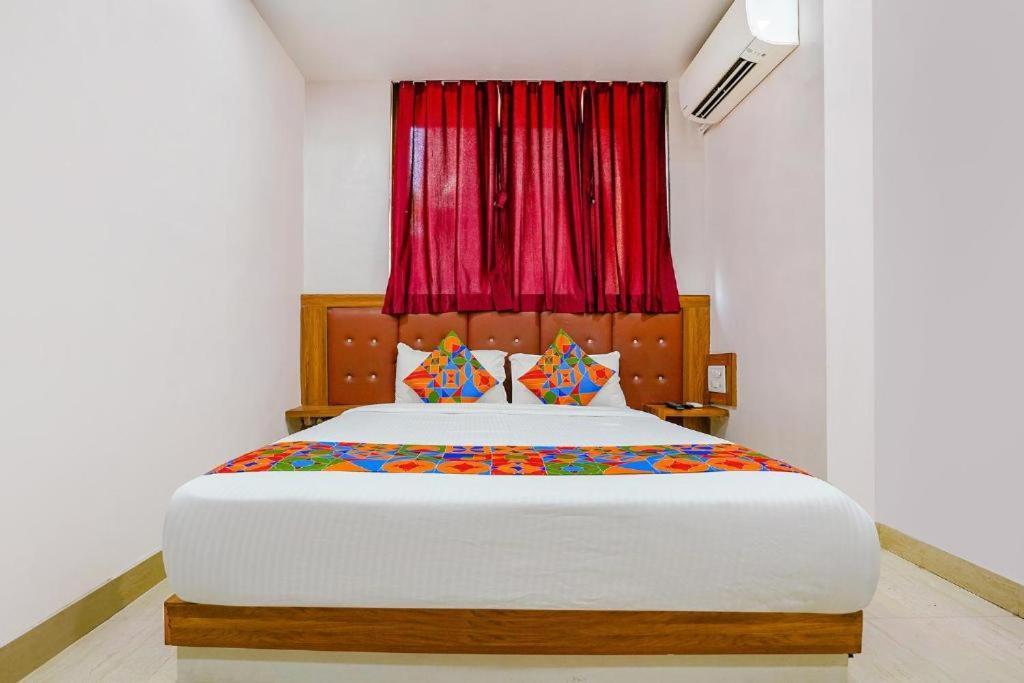Glitz Diamond - Nr Bkc * Mumbai