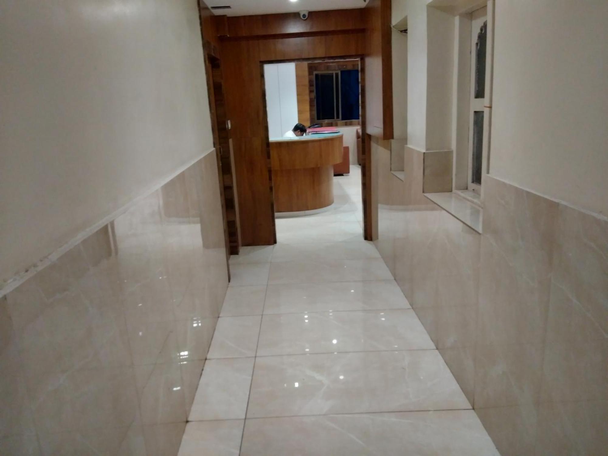 Rk Hotel-near Grant Road Railway Station 2* Mumbai