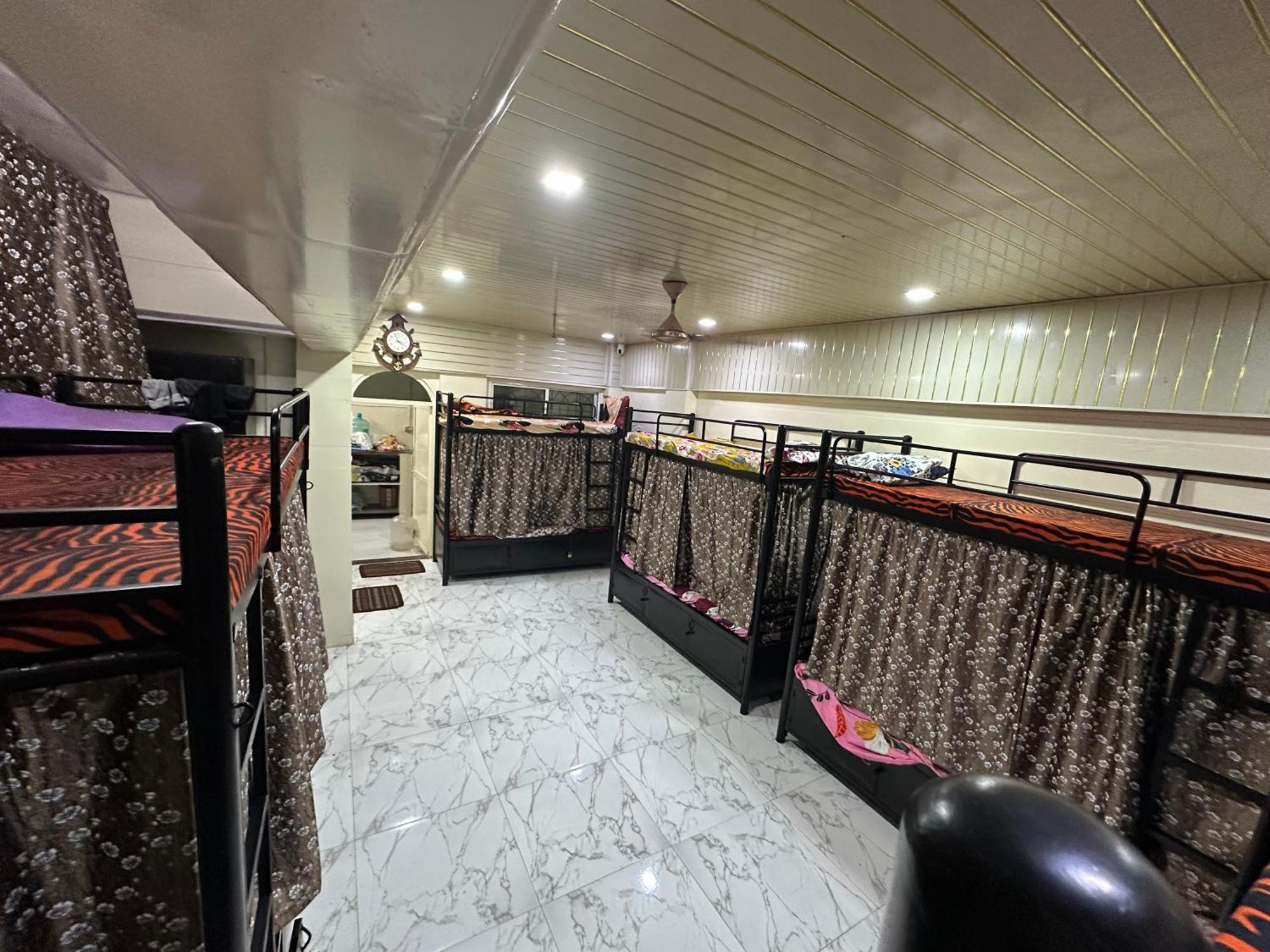 Balaji In Andheri Hostel Mumbai