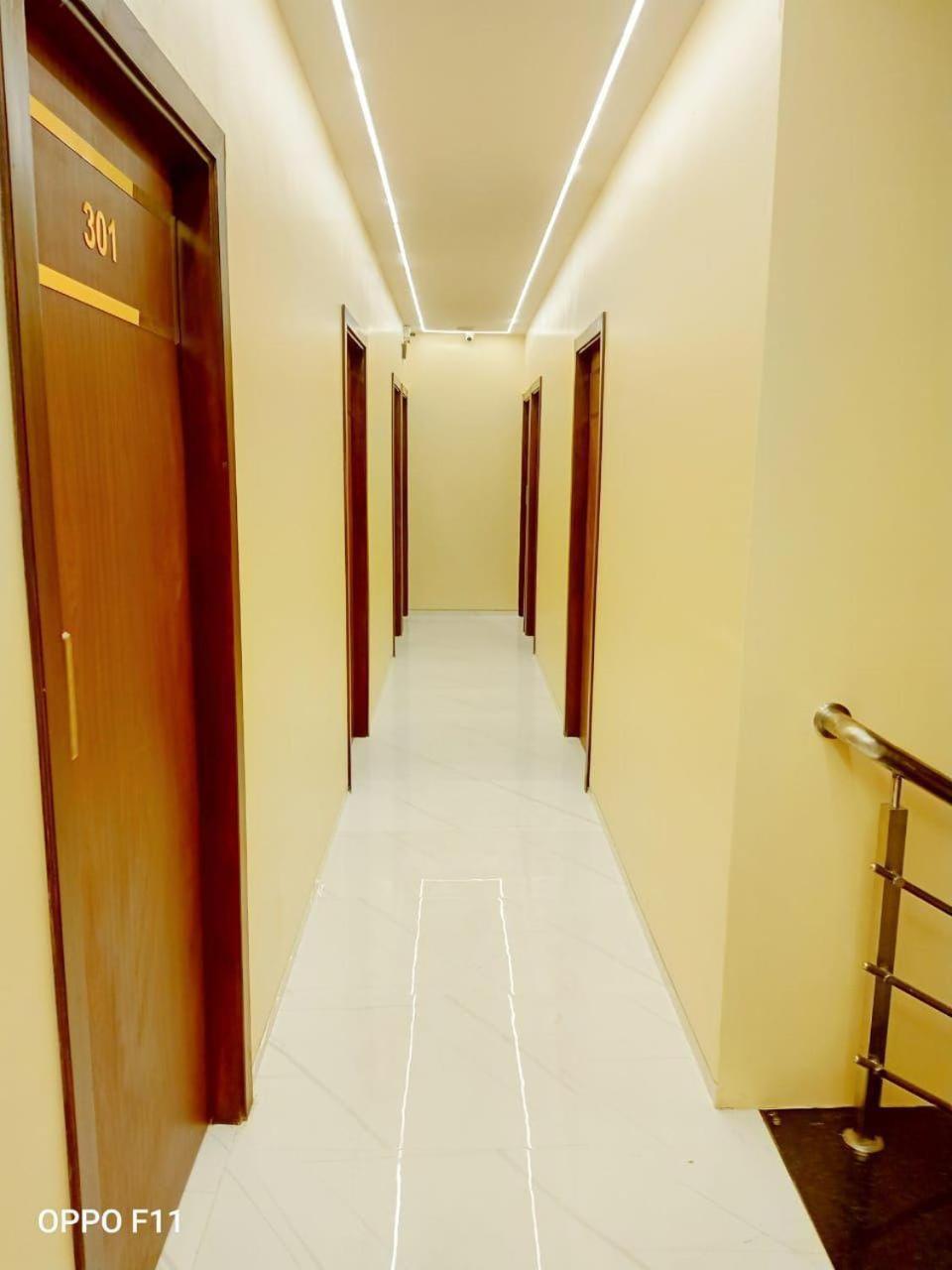 Glitz Powai - Nr Iit Mumbai