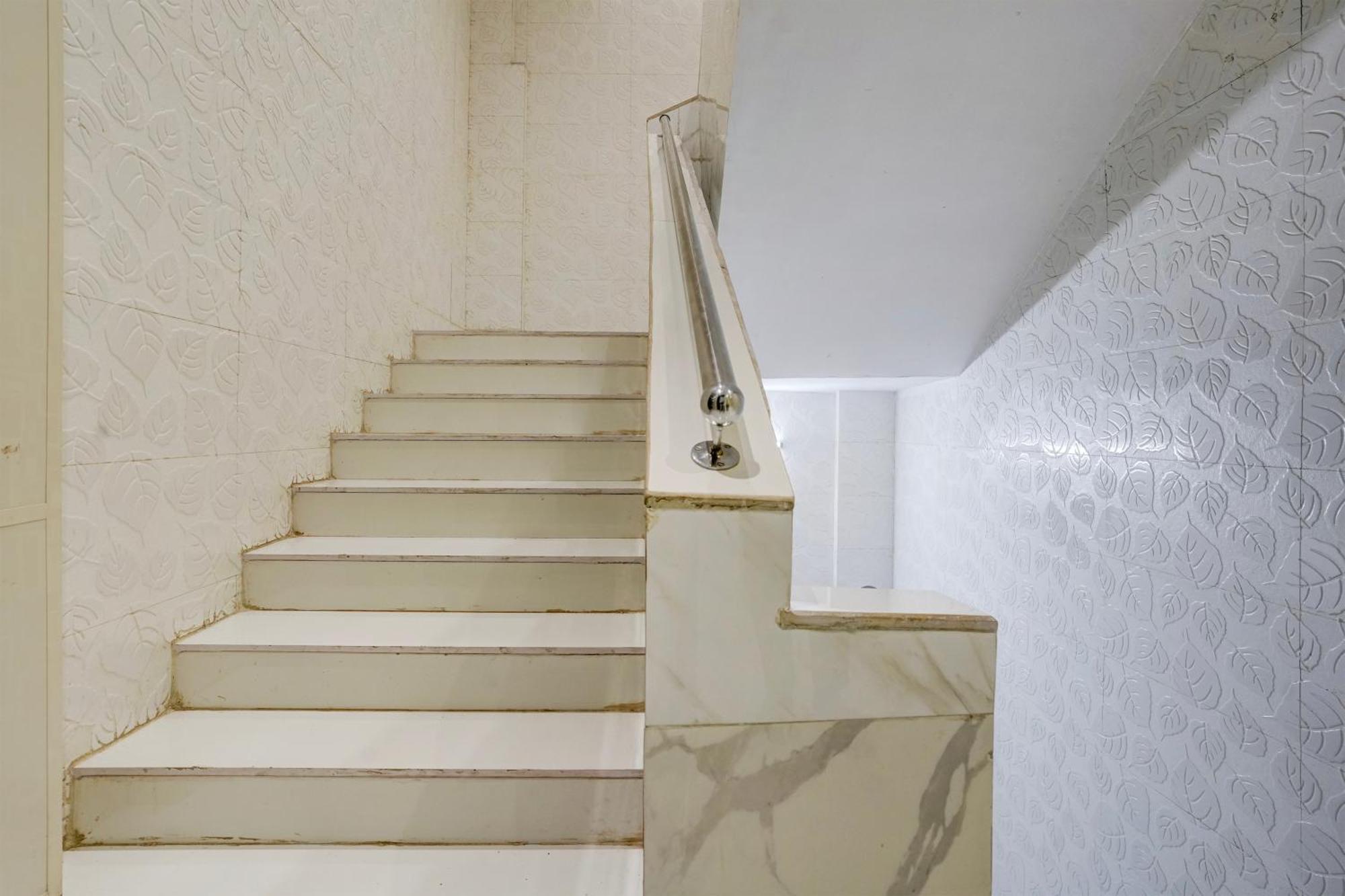 O Hans Residency Hotel 3*