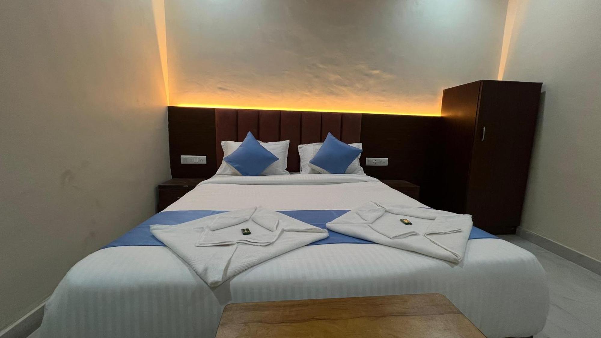 Surya Grand Guest house *