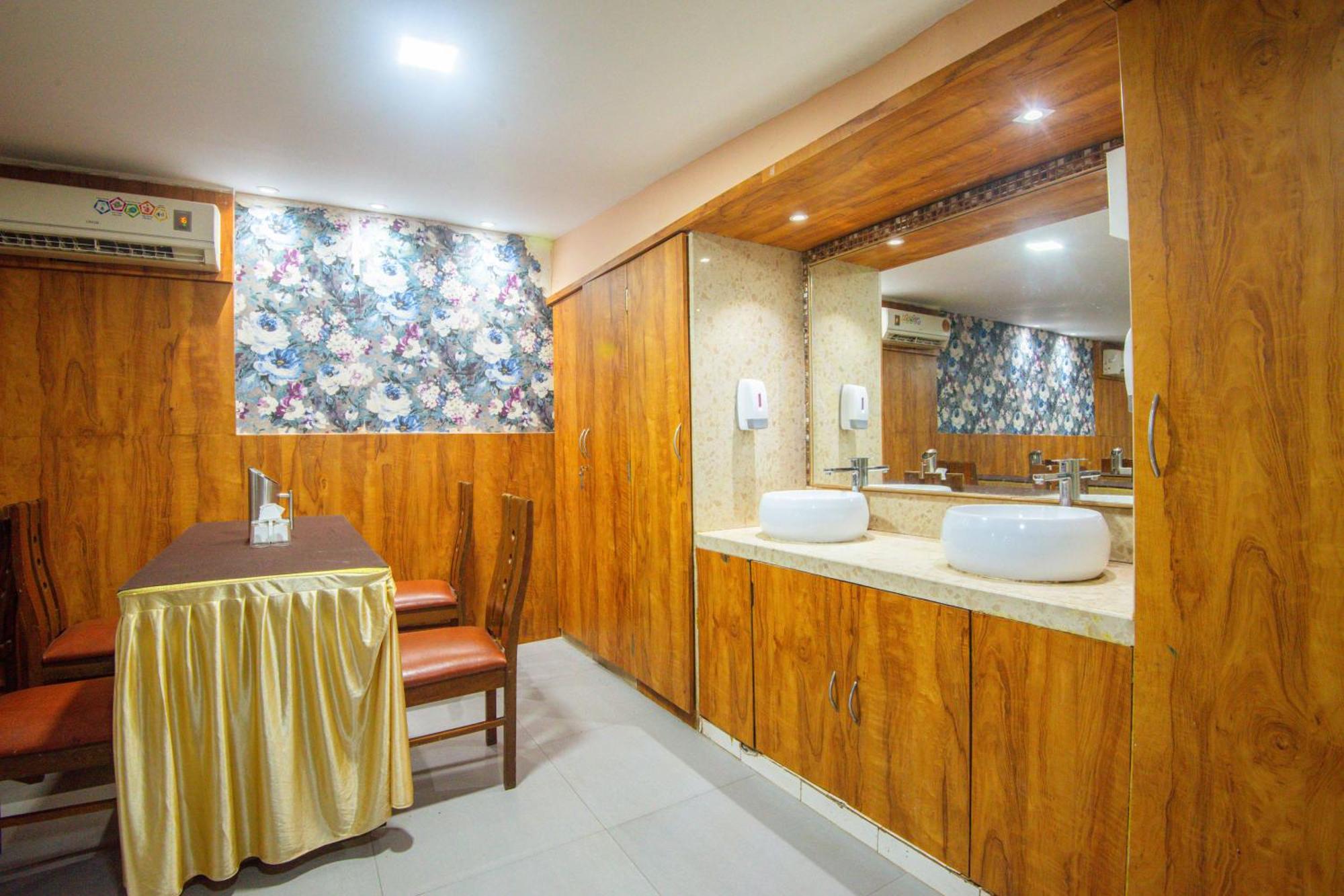 Hotel Treebo Anam International