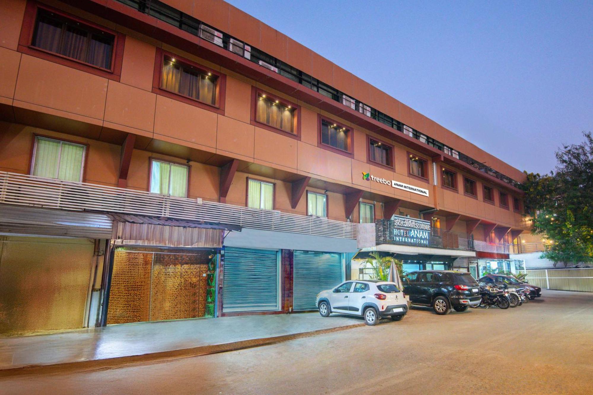 Treebo Anam International 3*